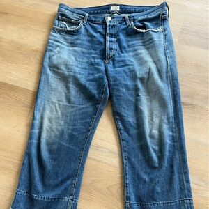 Citizens of Humanity Distressed Jeans• 31